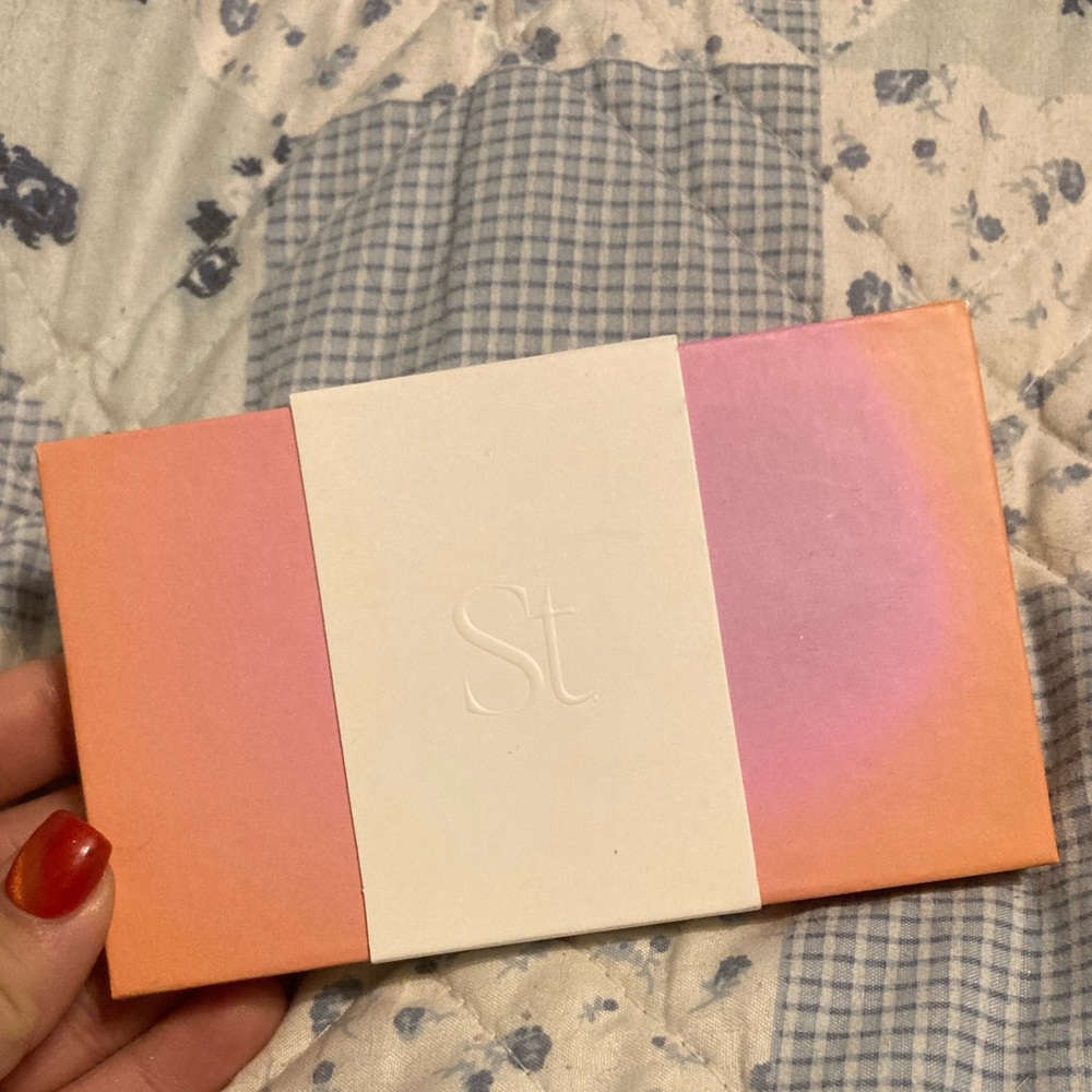 Seint Malibu Pallet with 4 eyeshadows